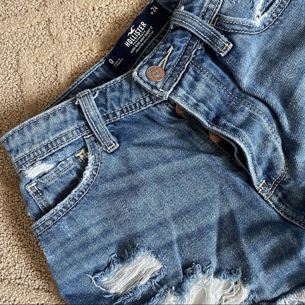 Hollister Frayed Denim Ripped Jean Shorts Size 24 - Picture 7 of 15